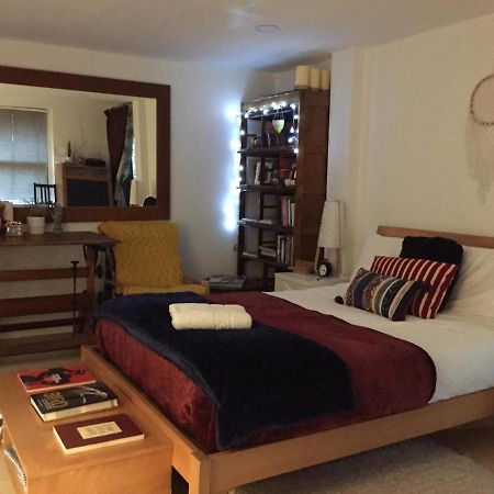 Chalk Farm Studio Apartment Лондон Екстериор снимка